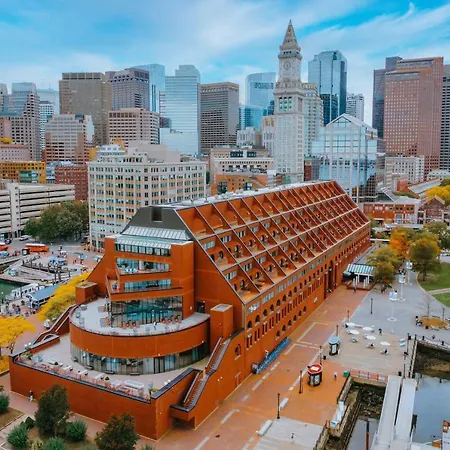 Boston Marriott Long Wharf Hotel